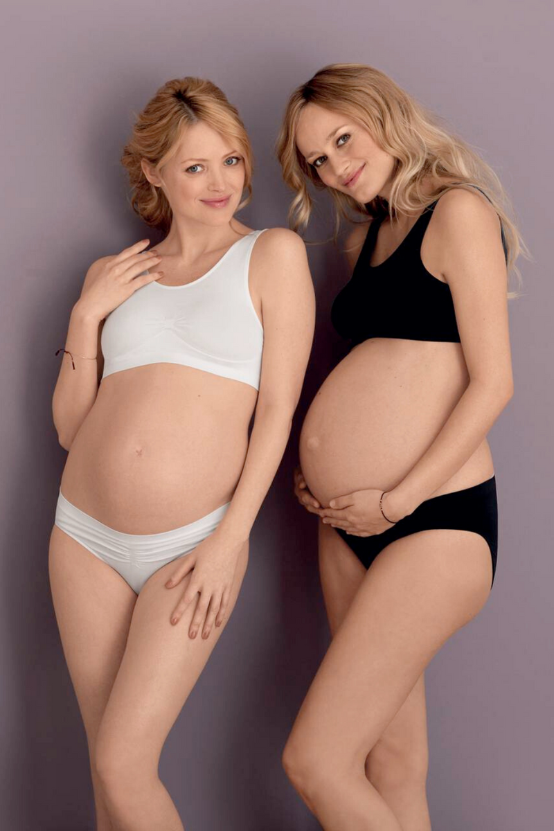 Беременные женщины в нижнем белье